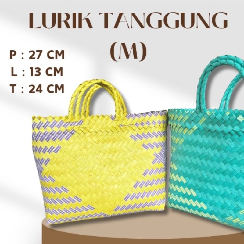 

Tas Anyaman Plastik Lurik Tanggung ( M ) // Tas Pasar // Tempat Berkat Hajatan // Ready Stok