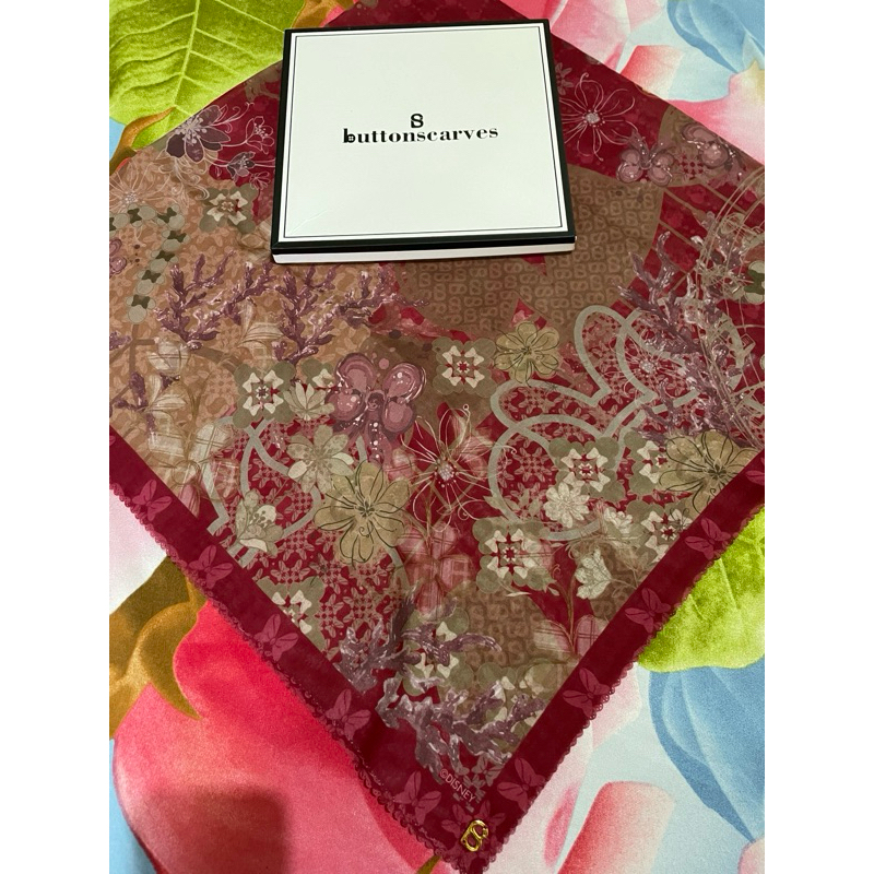 buttonscarves the dream park (TDP) scarlet preloved