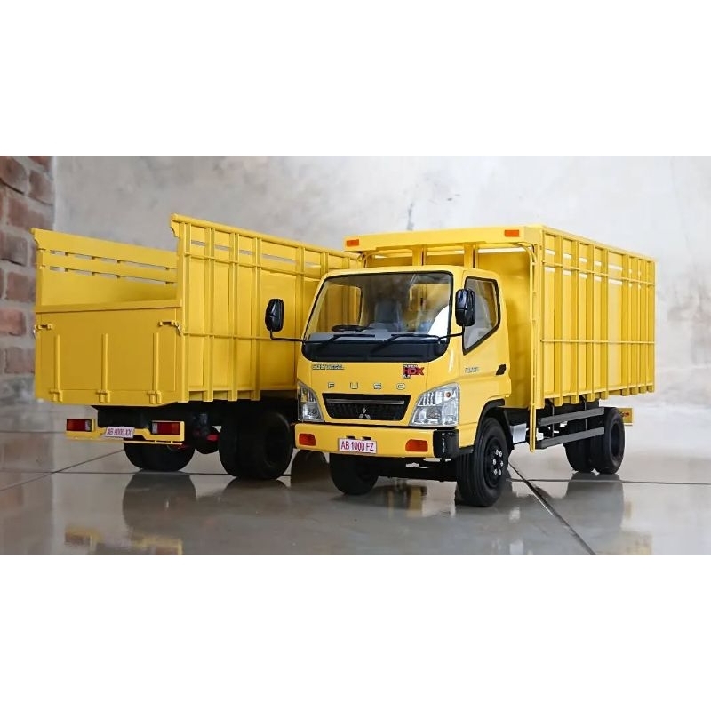 miniatur truk canter sekala 14