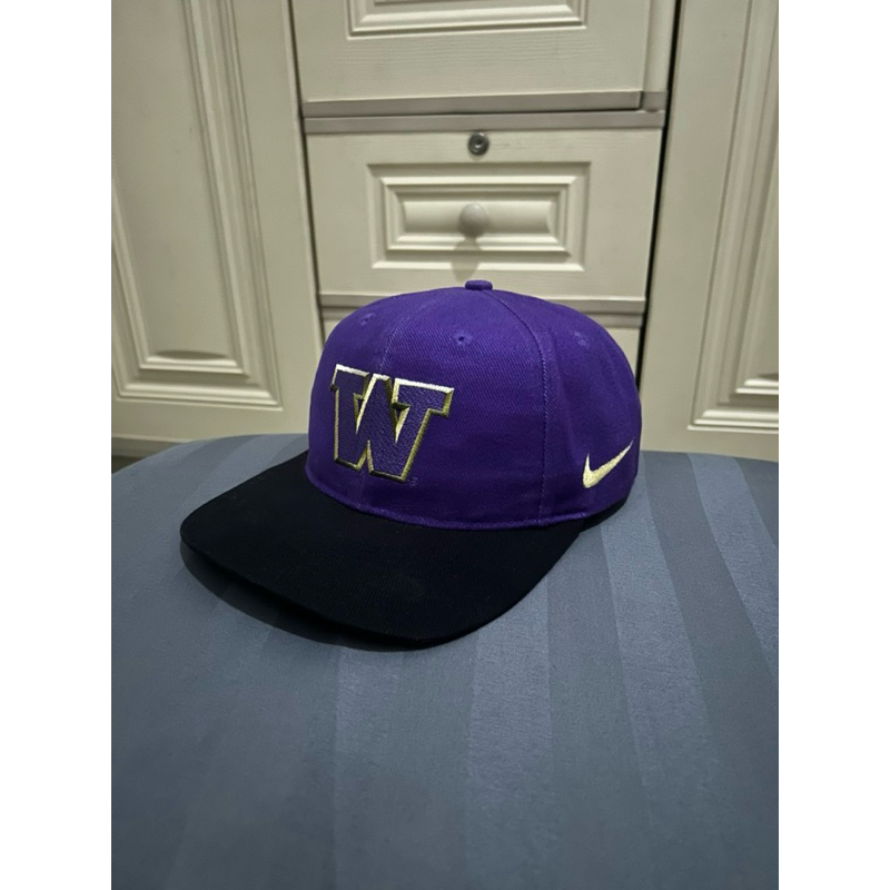 Washington Huskies Hat Vintage OS Purple Black Snapback Cap Nike Team FLAW