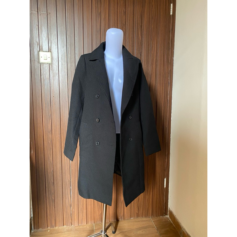 Preloved Long Coat Hitam branded