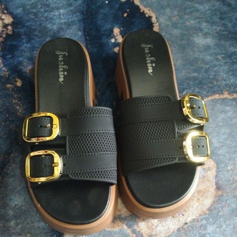 sandal import wanita ringan & empuk