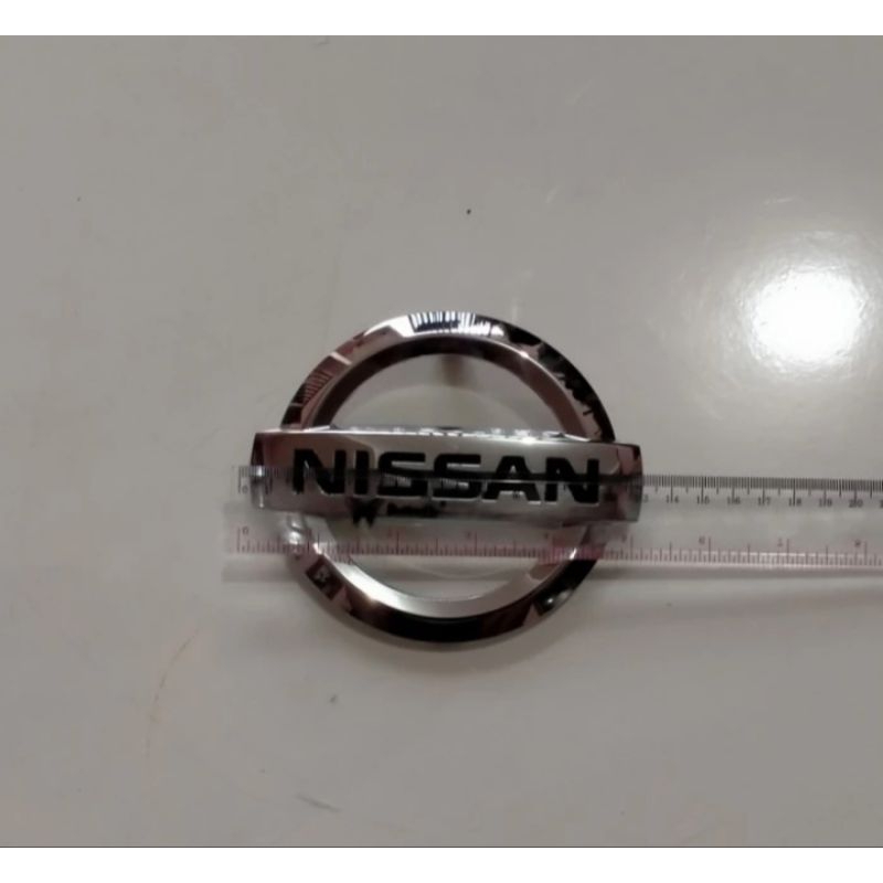 logo belakang nissan livina new original