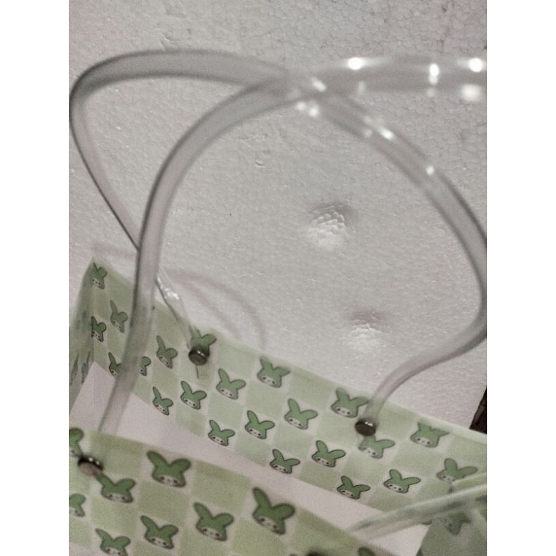 

TAS PLASTIK KECIL TEGAK MOTIF TAS PLASTIK KECIL