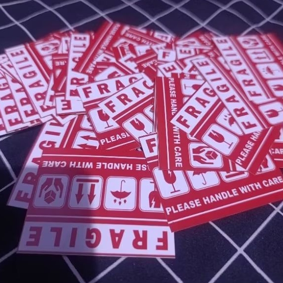 

Stiker Fragile 7x5.5 cm (Ready Stok) || Isi 10 Stiker