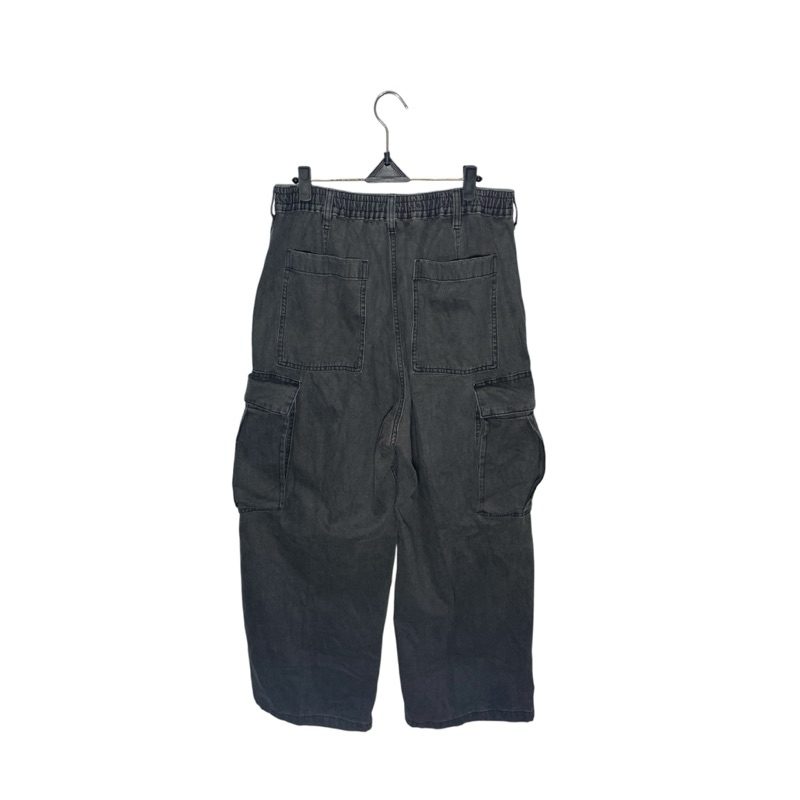 celana cargo gu superwide black washed jeans