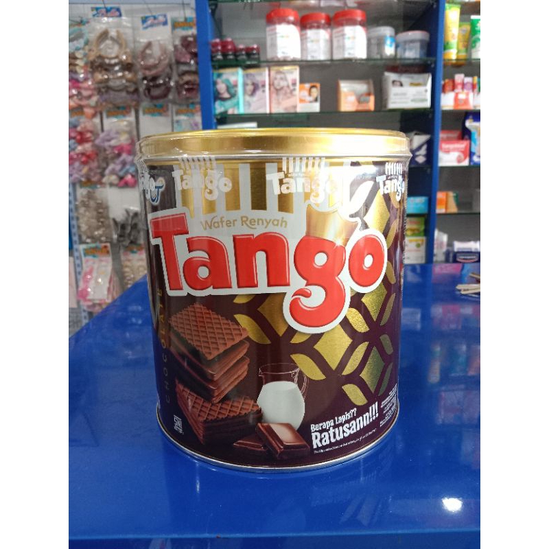 

Tango Wafers Coklat Kaleng 240gr Exp 2026