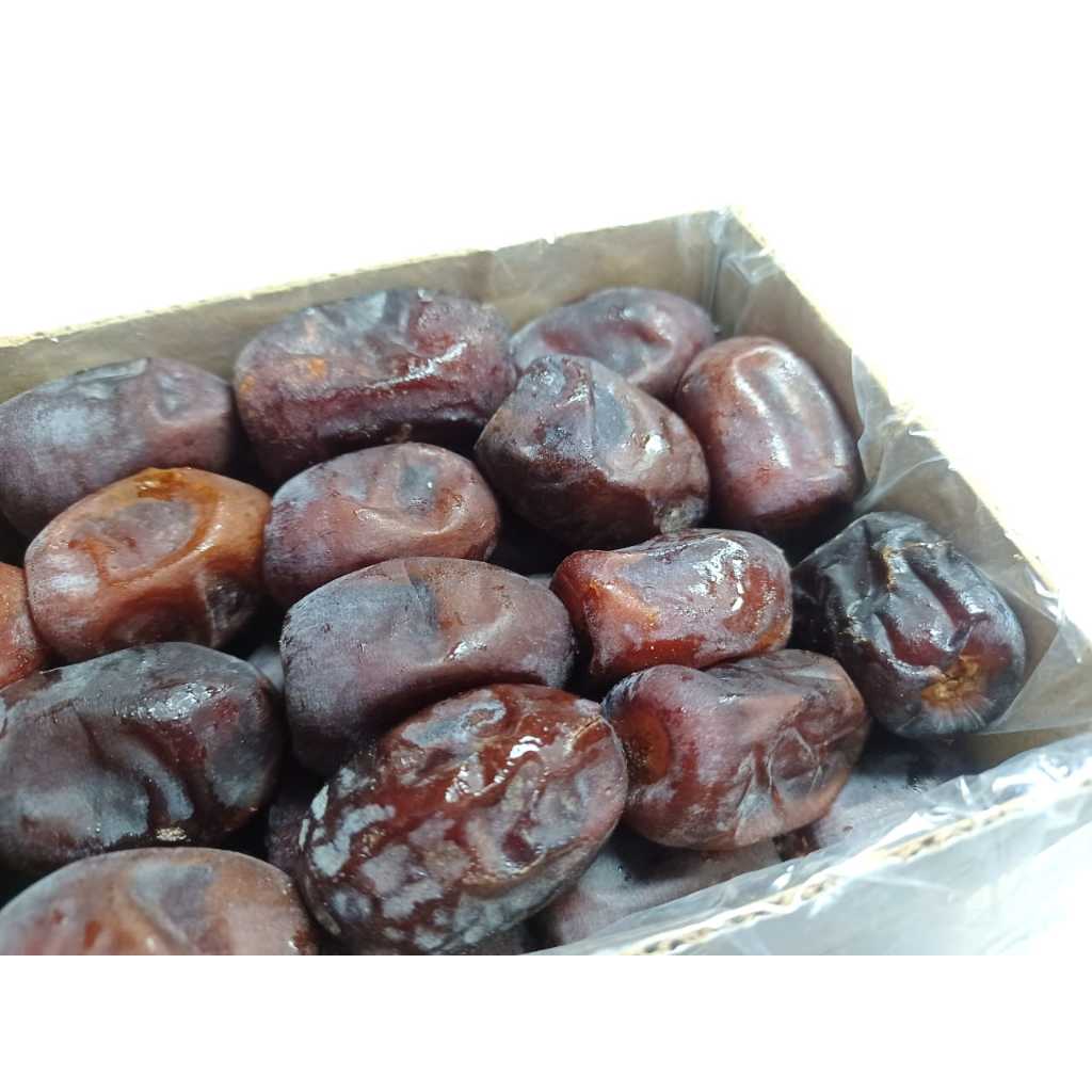 

KURMA BAM ANGGUR 600 GRAM / KURMA BASAH / KURMA IRAN / OLEH OLEH HAJI UMROH