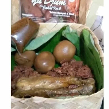 

GUDEG BESEK YU DJUM FRESH VACCUM (gudeg, krecek, paha bawah/kepala 1, telur 3) makanan /oleh-oleh khas Jogja