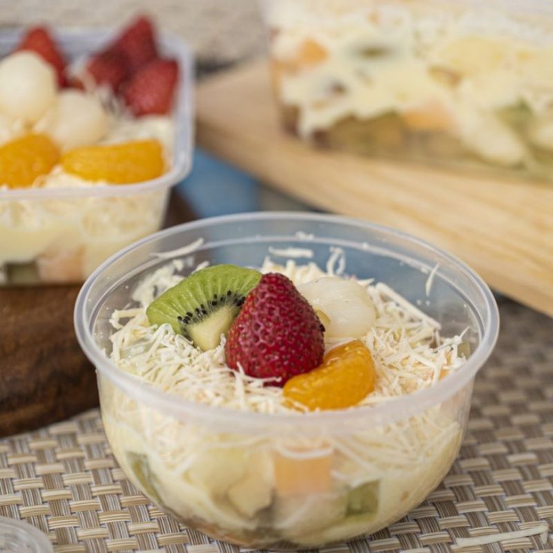 

Salad Buah by fruitopiasaladbdj 400ml