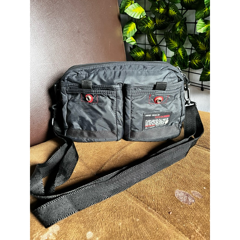 pl K.Swiss sling bag