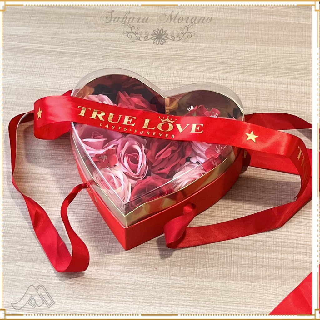 

Gift Box Motif Love Pita Kotak Kado Kotak Hadiah Valentine Box Multifungsi