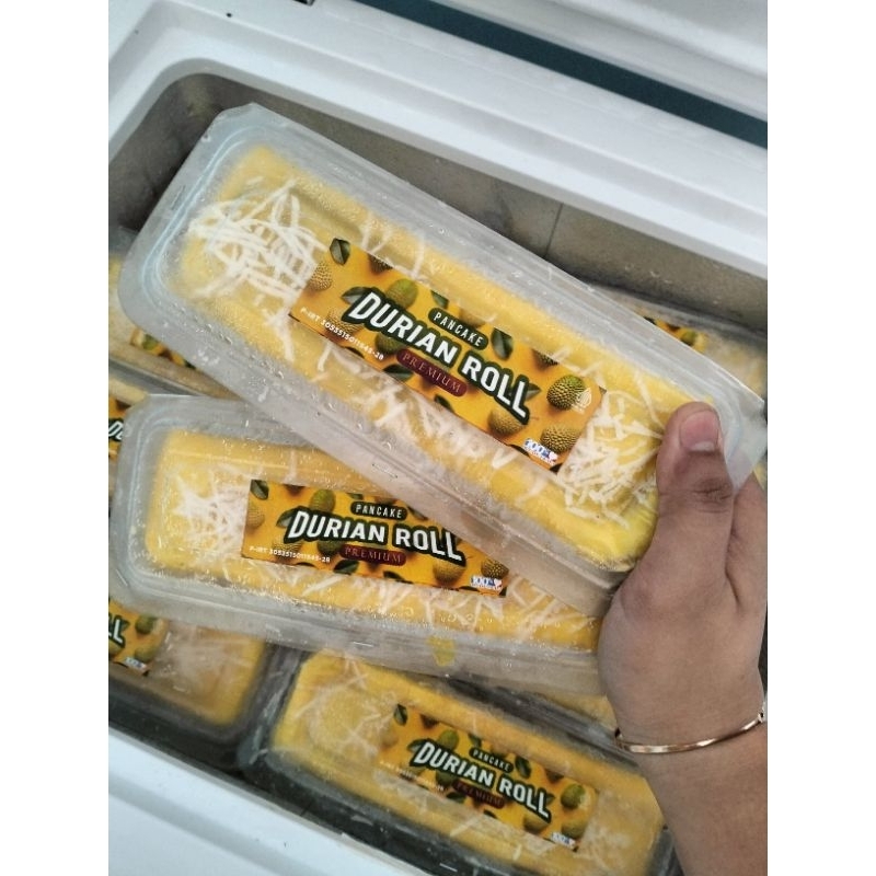 

Pancake Durian Roll Premium