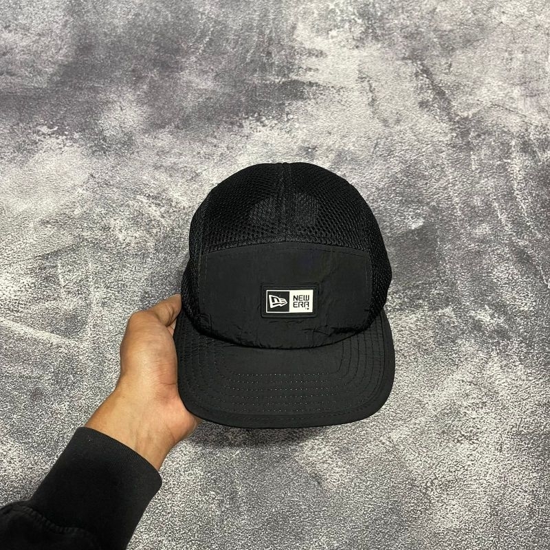 Topi new era 5 panel