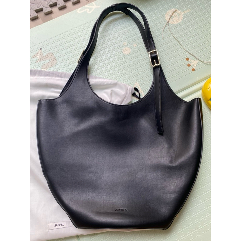 Jaspal tote bag Leather Vegan Handcarry BKK