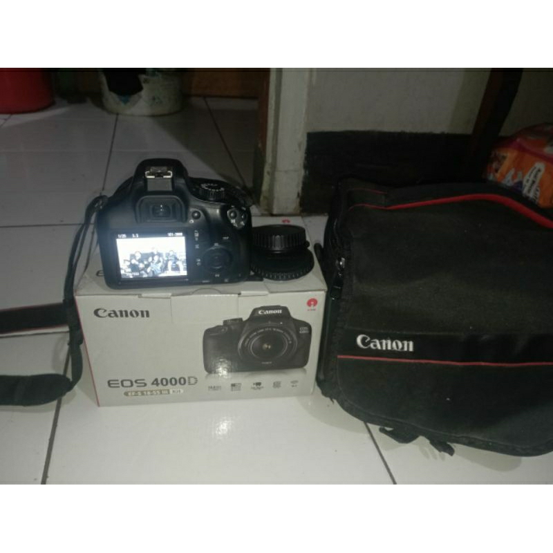 camera canon EOS 4000D (SECOND)