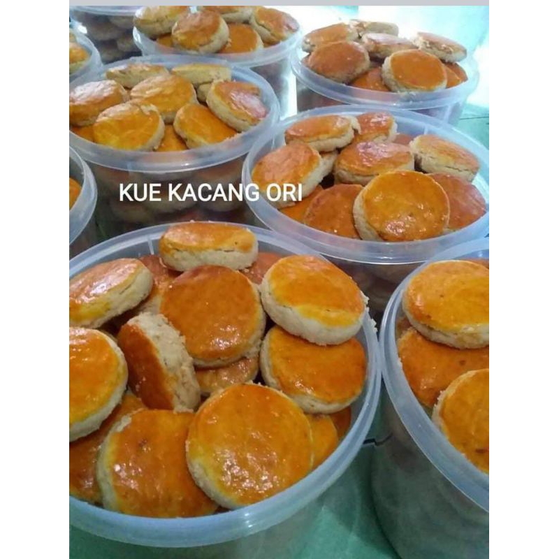 

Kue Kacang Jember Toples500 Gram
