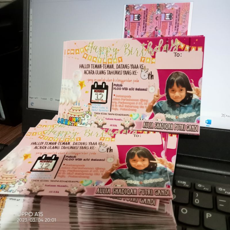 Cetak Undangan Ulang Tahun/Tasyakuran Costume Free Desain 1 Latar Bahan Paper Glossy