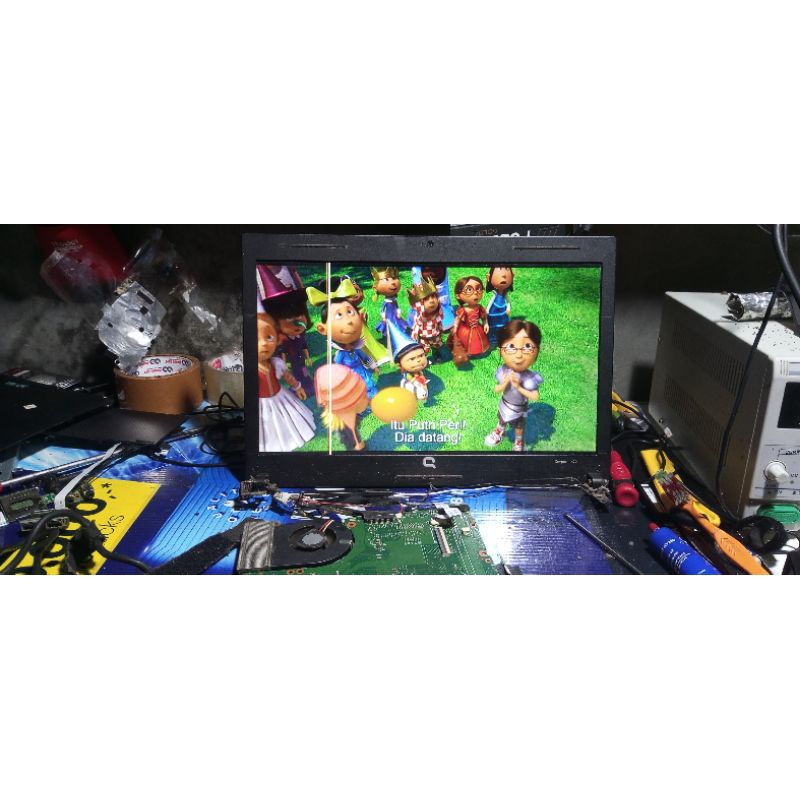 Flexible LCD Laptop Compaq 420