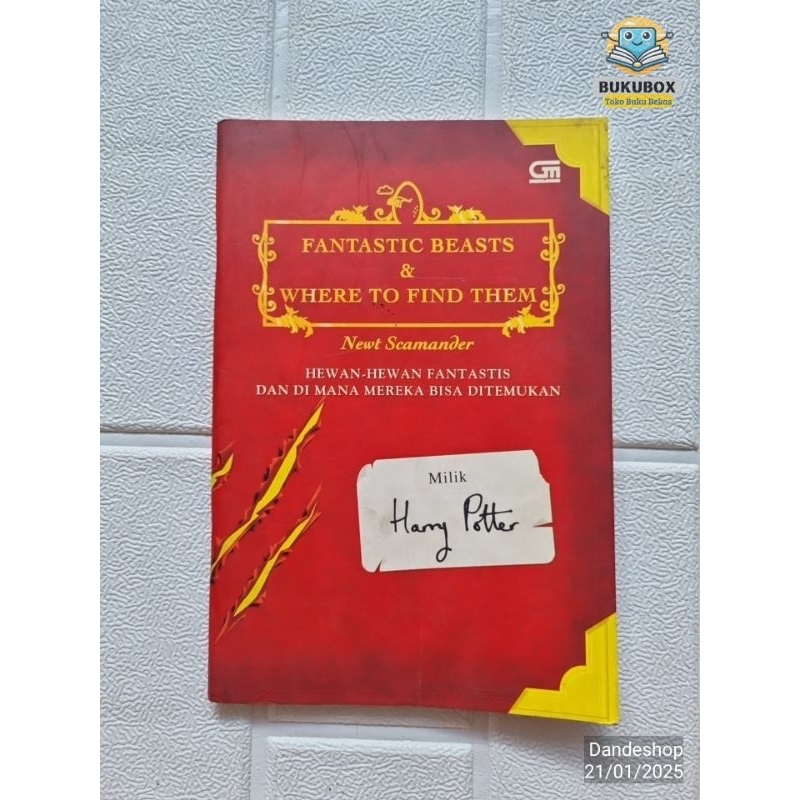 Fantastic Beast & Where To Find Them - Newt Scamander # Buku Bekas Preloved