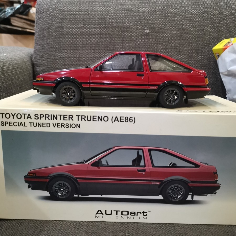 Autoart 1 18 Toyota Sprinter Trueno AE86 Special Tuned Version Red