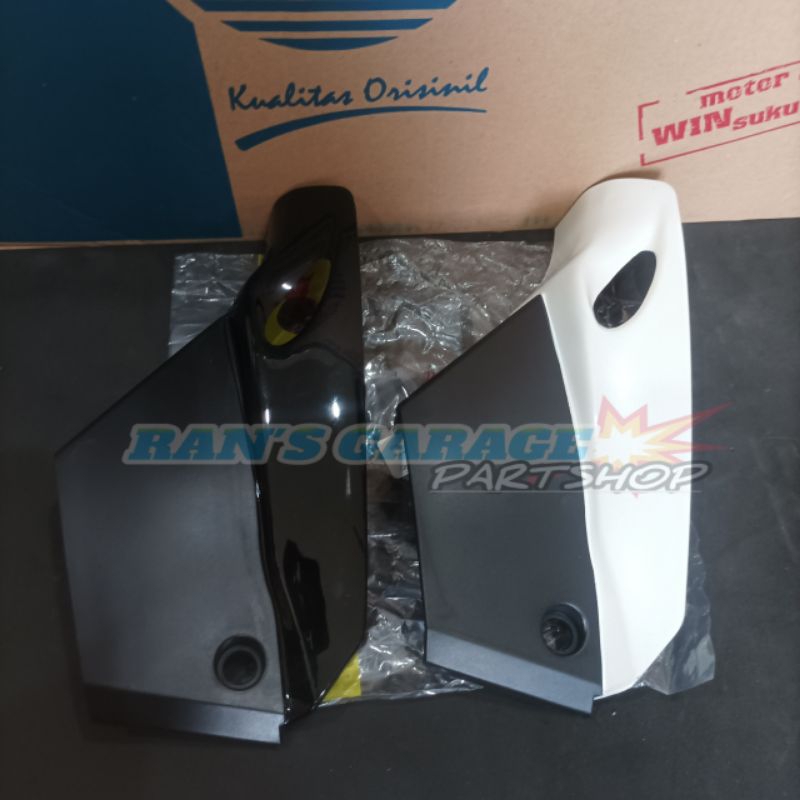 WIN COVER TUTUP BOK AKI FIZR F1ZR VEGA R LAMA FIZ R F1Z R HITAM PUTIH NON ORIGINAL