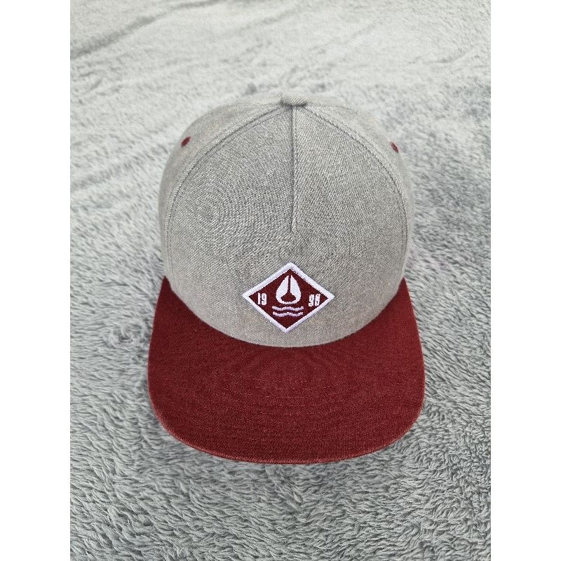 Topi snapback nixon second