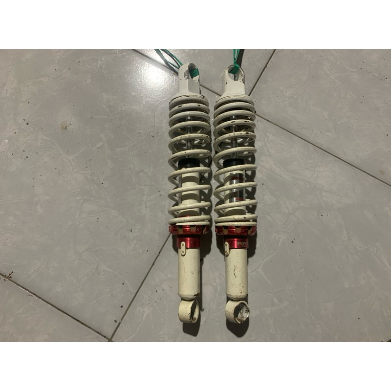 Satu Set Shock Belakang Variasi Supra Grand Shogun Supra 125