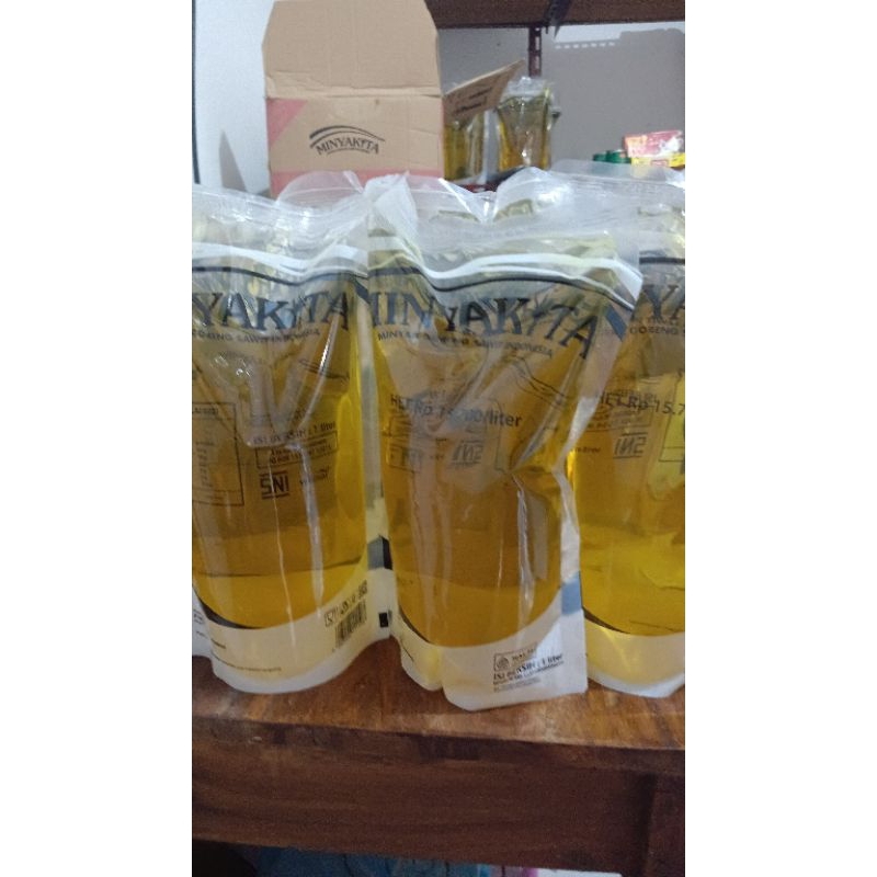 

minyak kita 2 L