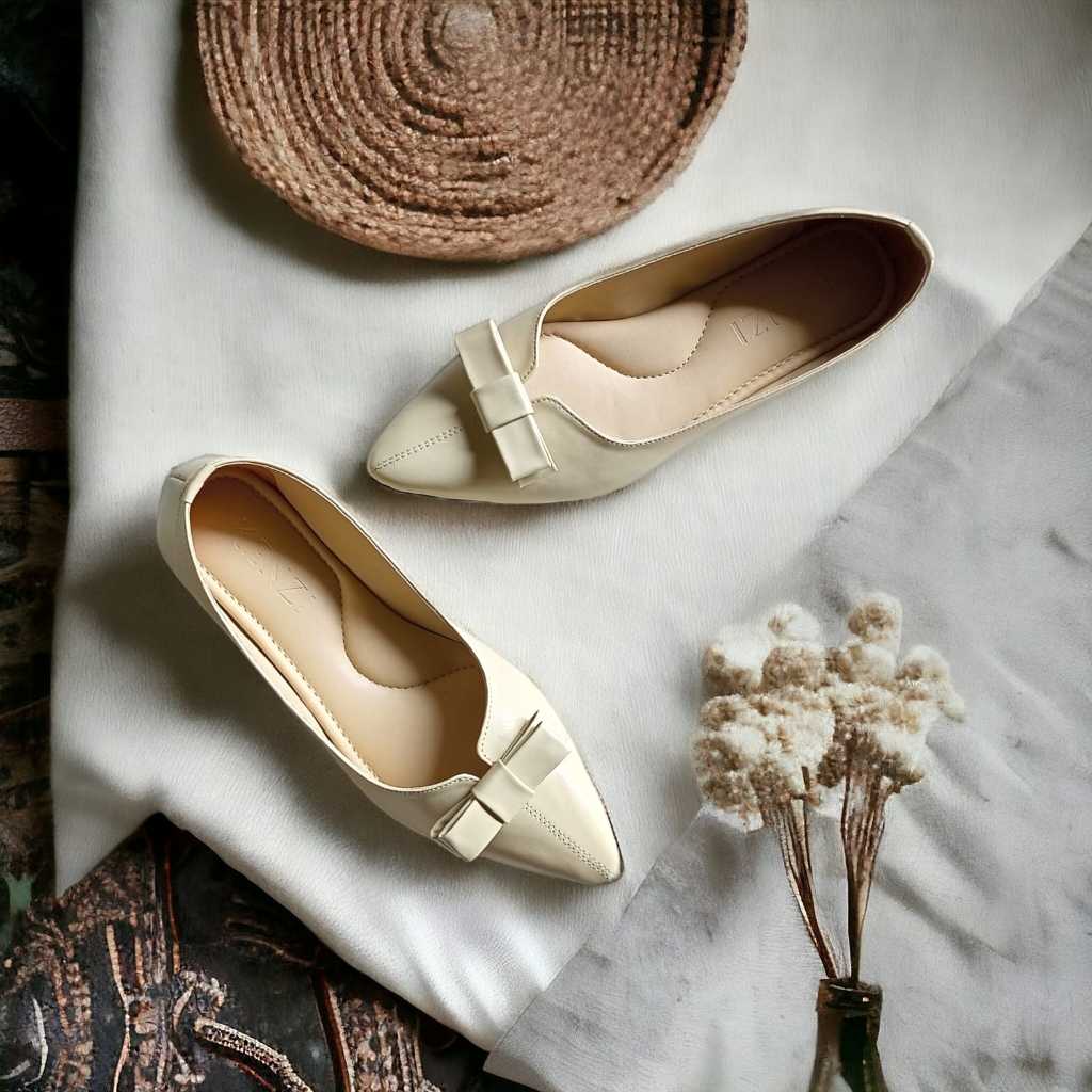 Sepatu Flat Shoes Wanita Gratica