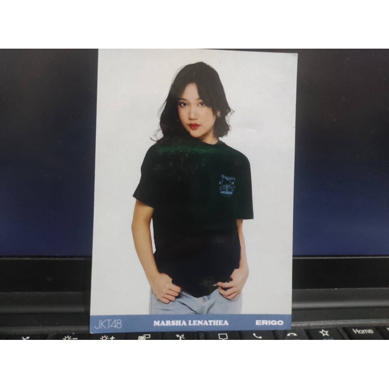 Photopack JKT48 Erigo Marsha vol 1 with sign Official
