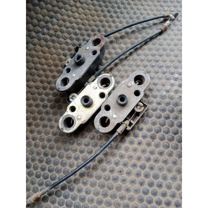 Lawan engsel jok / lawan jok engsel Thunder 125 original Copotan