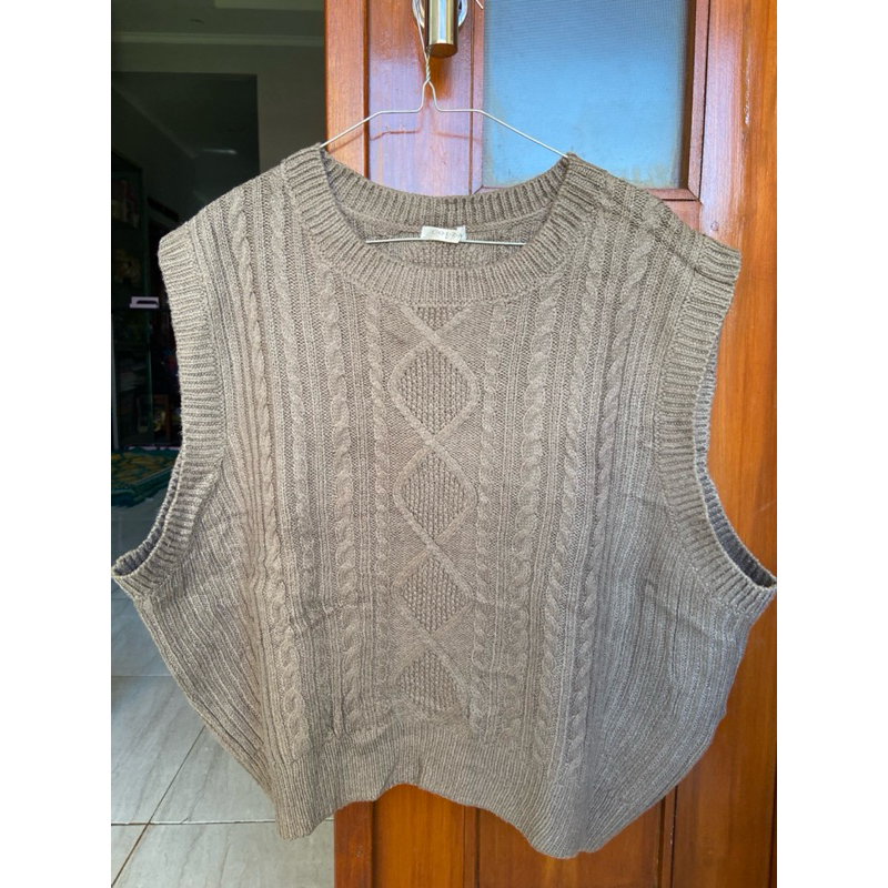 vest thrift brand colza
