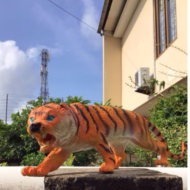 TIGER FIGURE HARIMAU