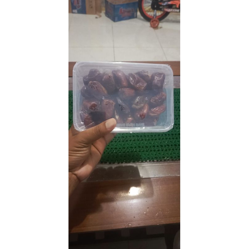 

KURMA 500 GRAM GOLDEN VALEY