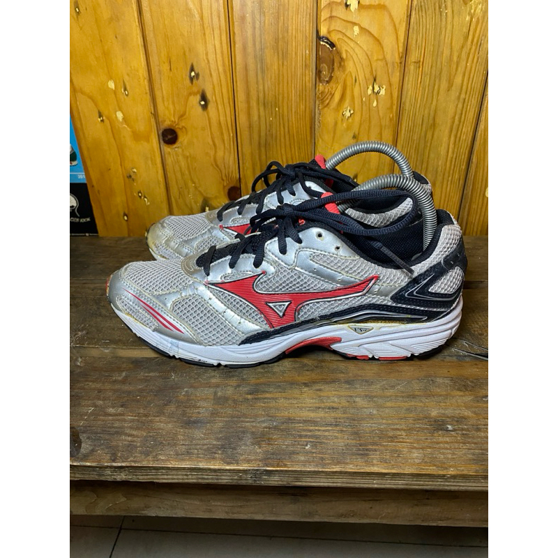 Sepatu Olahraga Mizuno Lari Badminton Voli Original Second