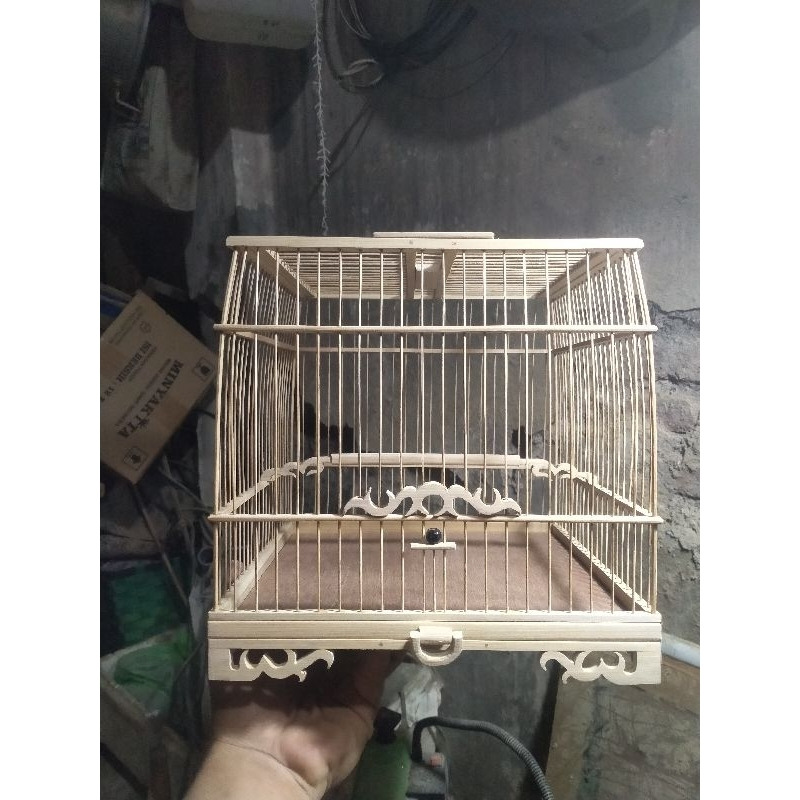 Sangkar Bambu Ukuran 20 x 20 (AMBRUKAN) Sangkar Burung Ukuran 20 x 20 (BELUM TERAKIT) Sangkar Cungko