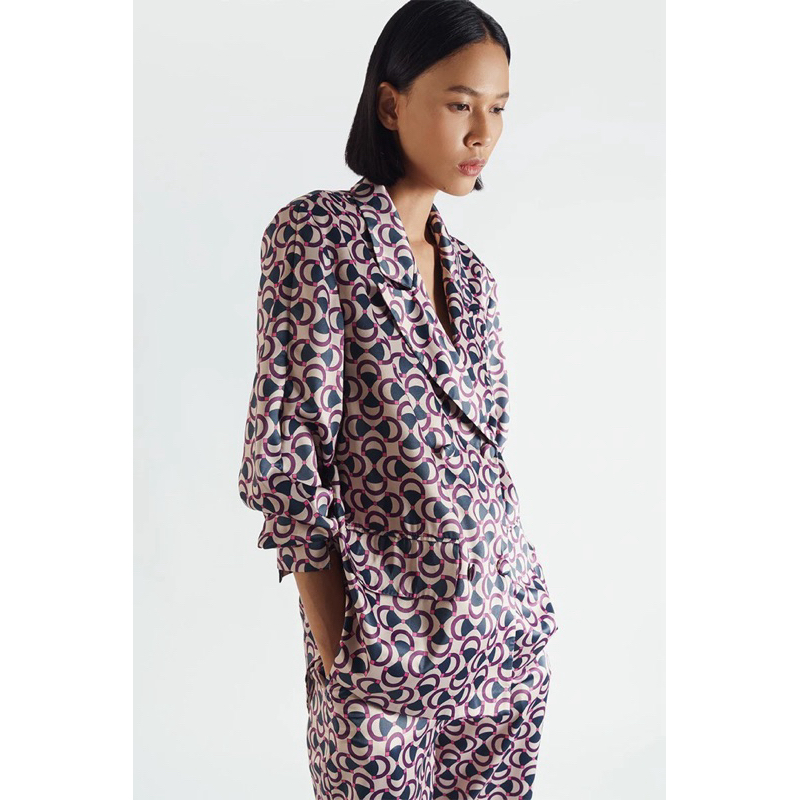 Duma Chai Blazer Navy x Nagita Slavina