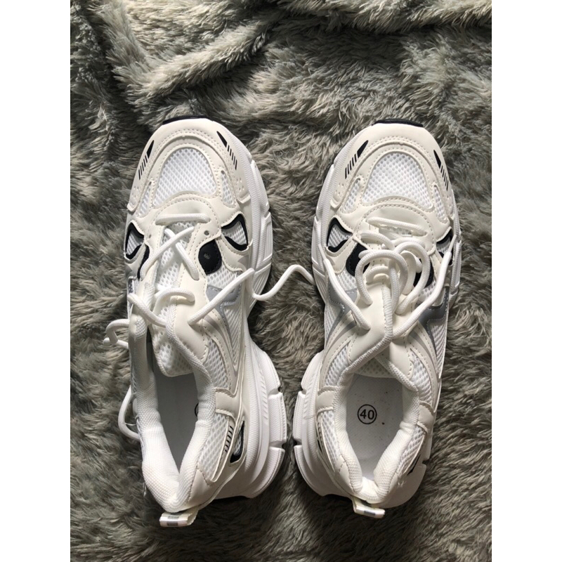 Preloved Sepatu ASNK Putih