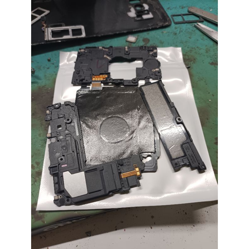 NFC/tutup belakang samsung s8  ples