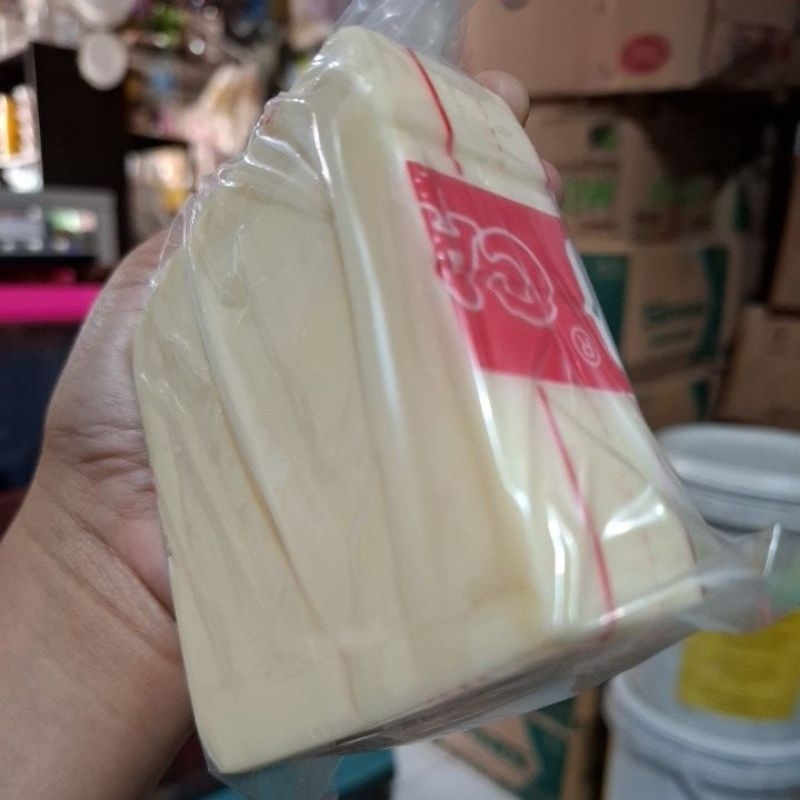 

KEJU POTONG CALF MEREAH CHEDDAR CHEESE BLOK KEJU BATANG REPACK 250gr