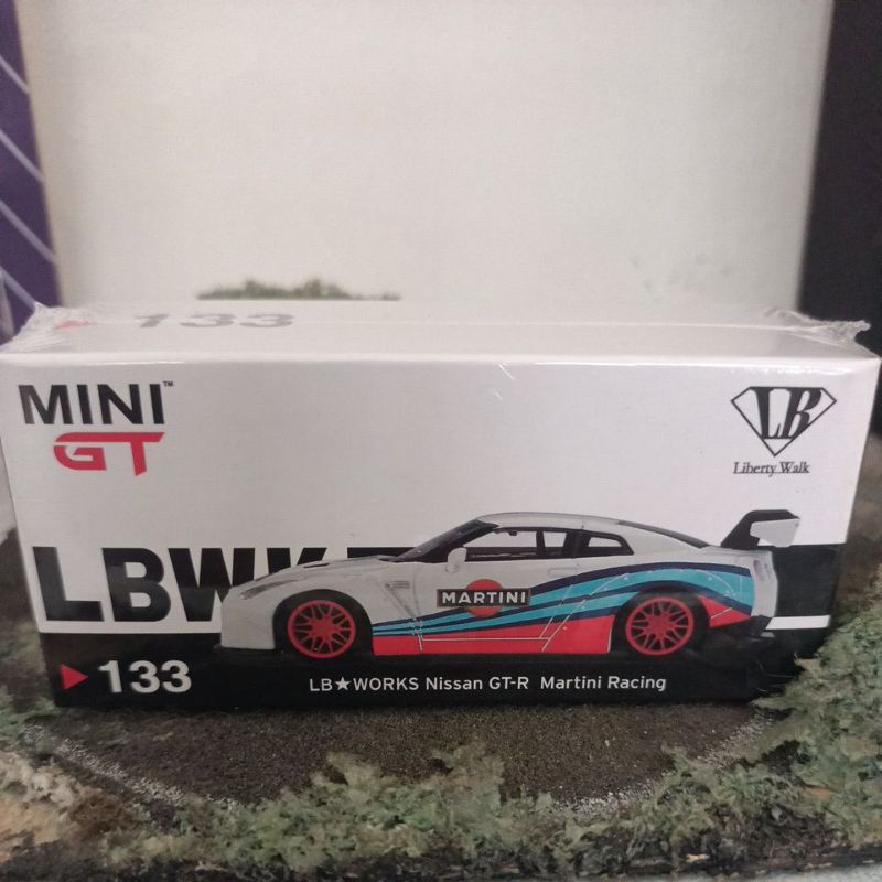 Mini GT#133 LB*WORKS Nissan GT-R Martini Racing (Free Protektor)