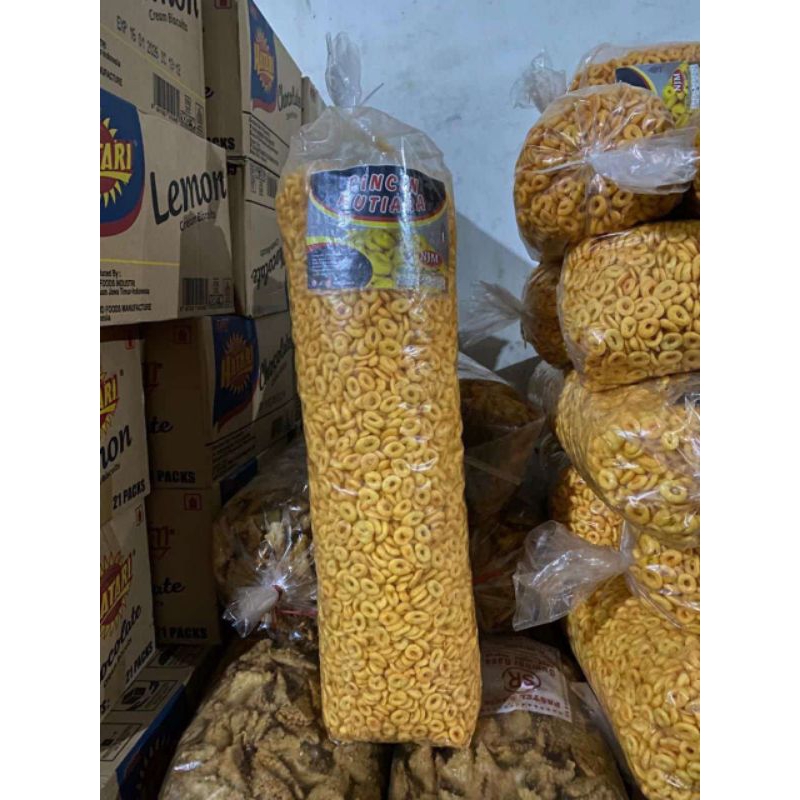 

Aneka Cemilan Ringan Original & Pedas