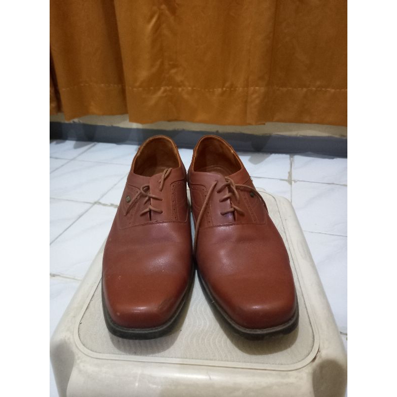 Sepatu Kulit Pria Coklat