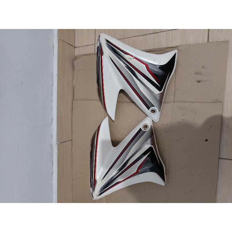 kupingan tangki vixion old original