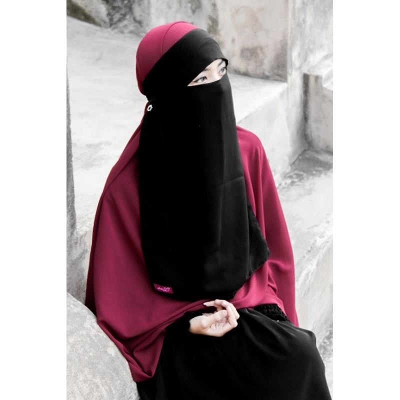 Niqab Poni Kancing
