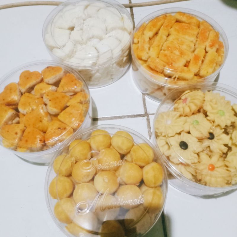 

Nastar selai nanas/Putri Salju/Aster/Kuekacang/Kastengel (Paket Hemat 4toples) Free Bubble Warp + Kardus