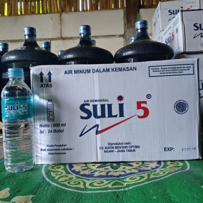 

Air Demineral Suli 5 Kemasan Botol 600 ml 1 Dus Isi 24