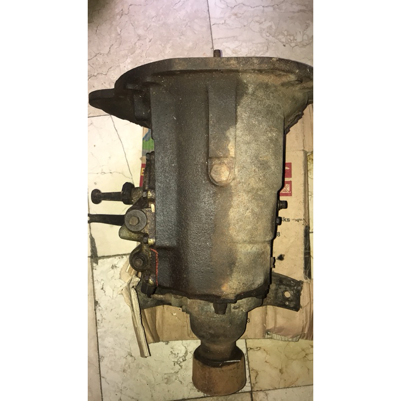 transmisi gear box hiace bensin/ diesel LH11 12R