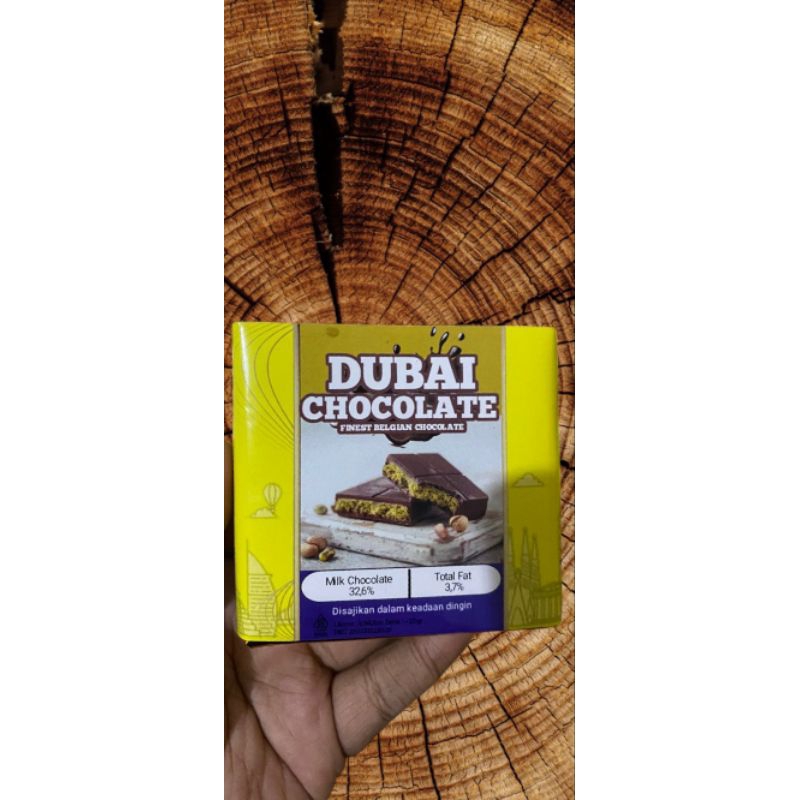 

Dubai Chocolate Madu Cokelat Milk 32.6%